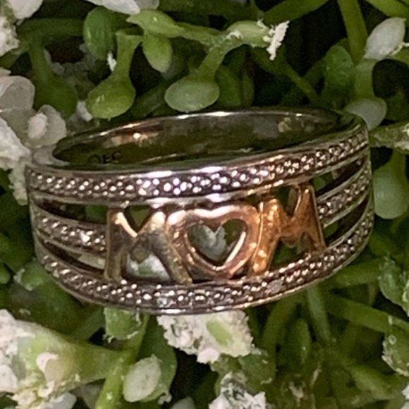 Jewelry - silver .925 mom ring size 7